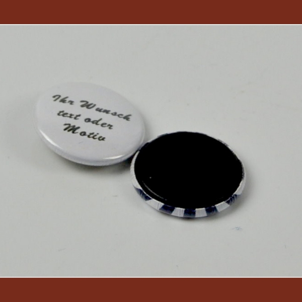 Buttons with magnet